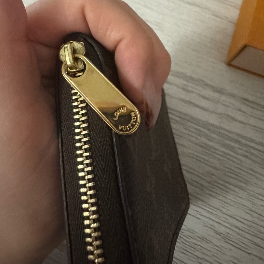 Louis Vuitton LV Monogram Zippy Coin Purse - Picture 6 of 11